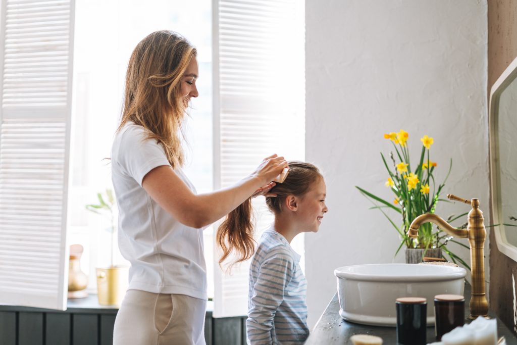 Natural Lice Treatment: What Works and What’s Dangerous