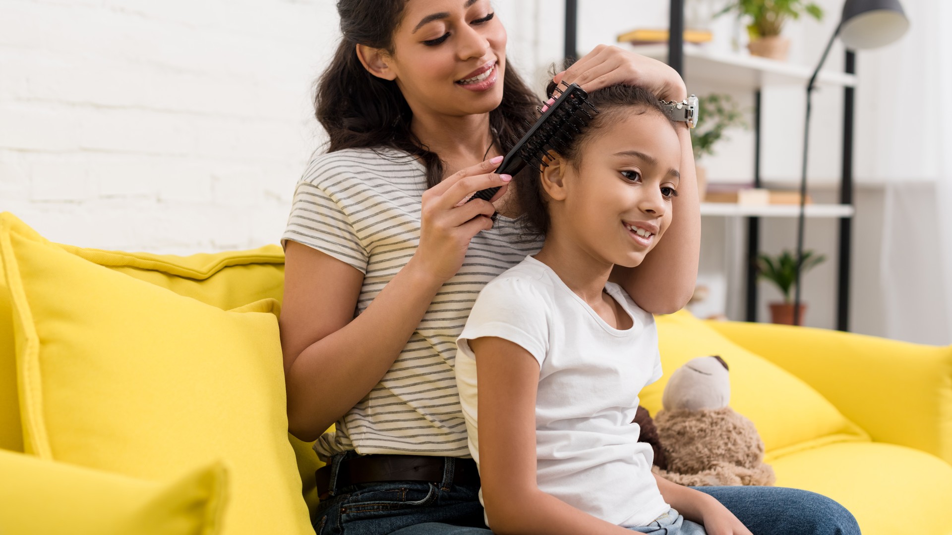 Upgraded: Why Adults Rarely Catch Lice From Their Own Kids
