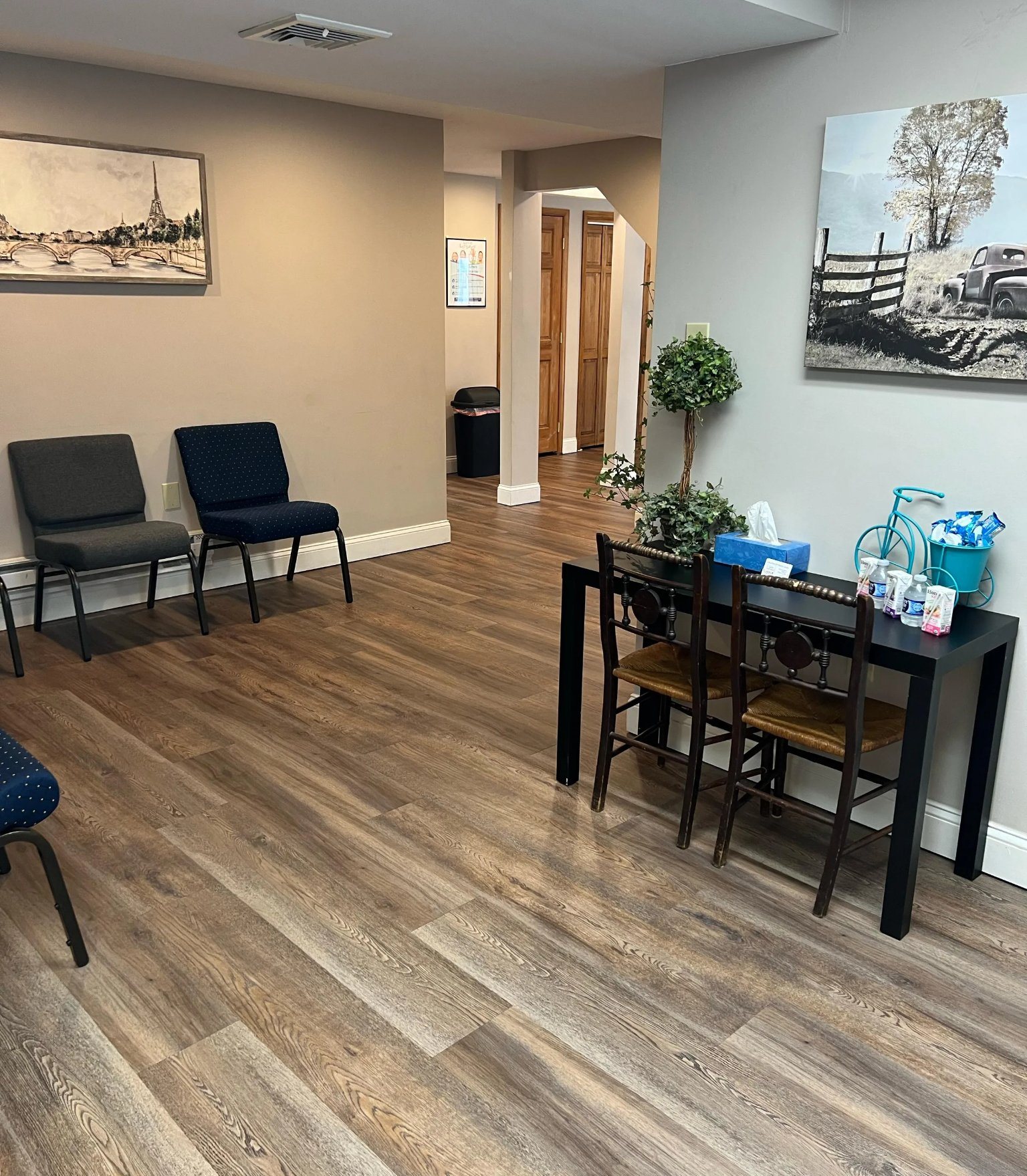 Waiting area at the Lice Lifters of Chester County clinic in Exton, PA